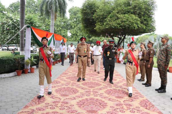 Dr. Jatinder Paul Singh Gill, Vice-Chancellor, was accorded a Guard of Honour on the occasion of his visit